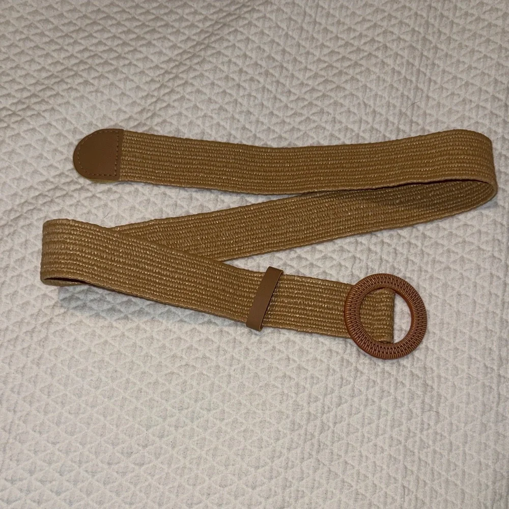 Woven Elastic Tan Belt with Round Buckle
